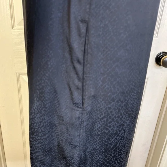 Banana republic Navy women's dress size 4 LS With Pockets subtle snakeskin print - Picture 6 of 16